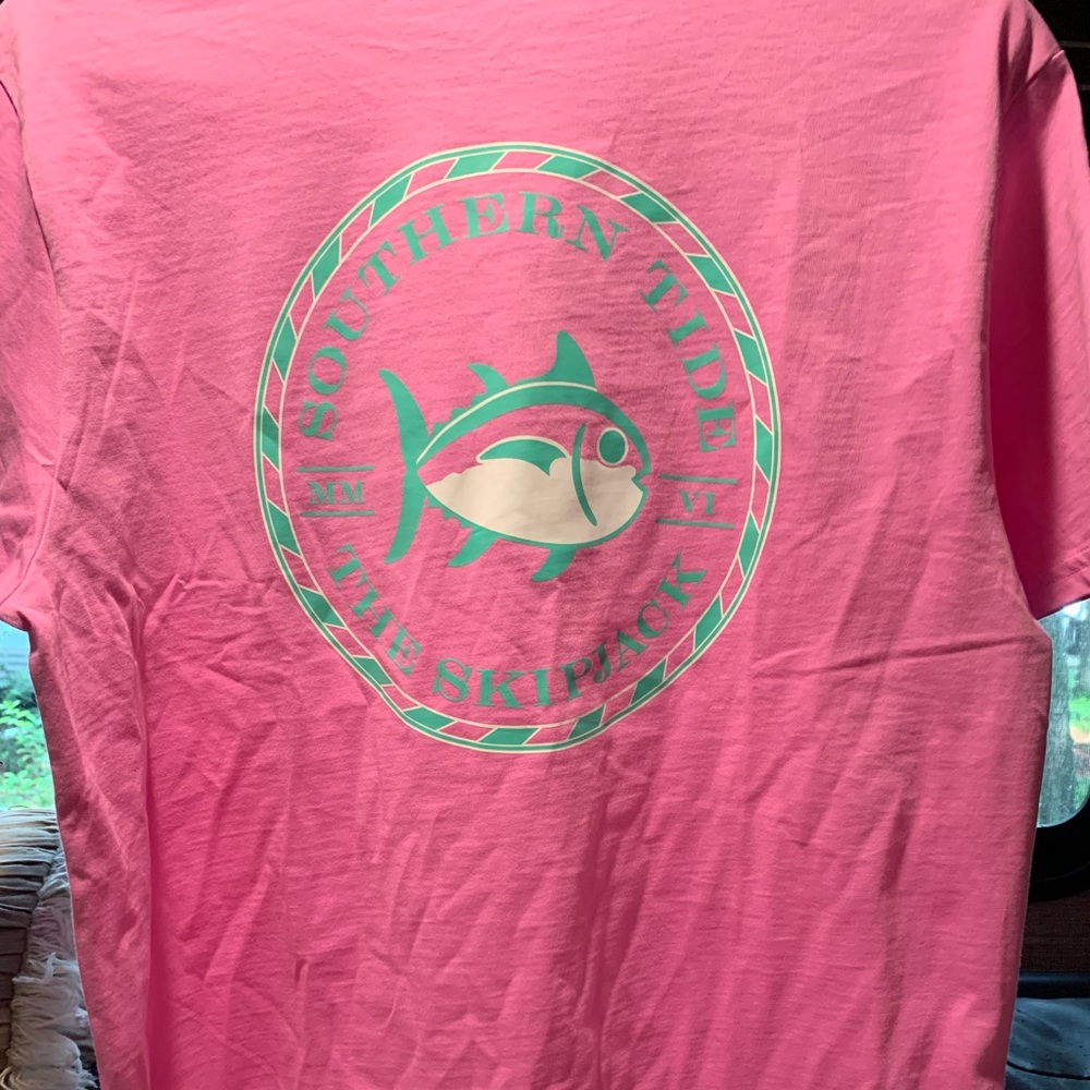 Southern Tide ladies Tee pretty pink w/ pocket NWT